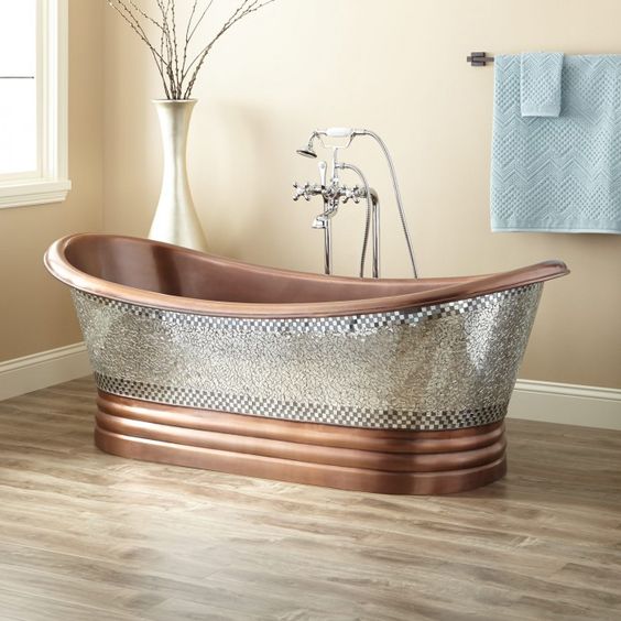 How to Buy a Soaker Tub for a Tiny Bathroom