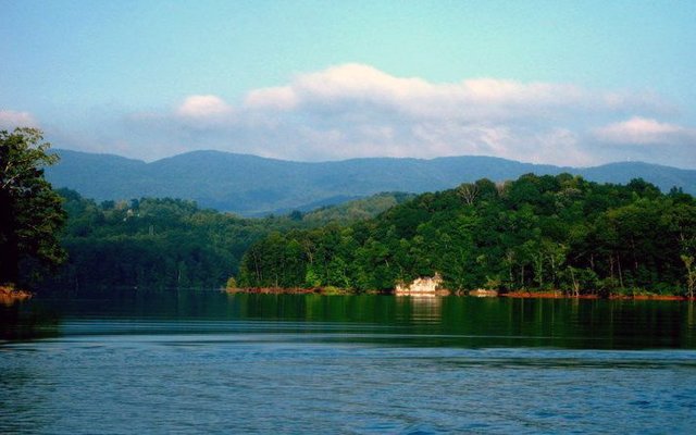 Tiny Homes Estates: Thorn Hill, Tennessee